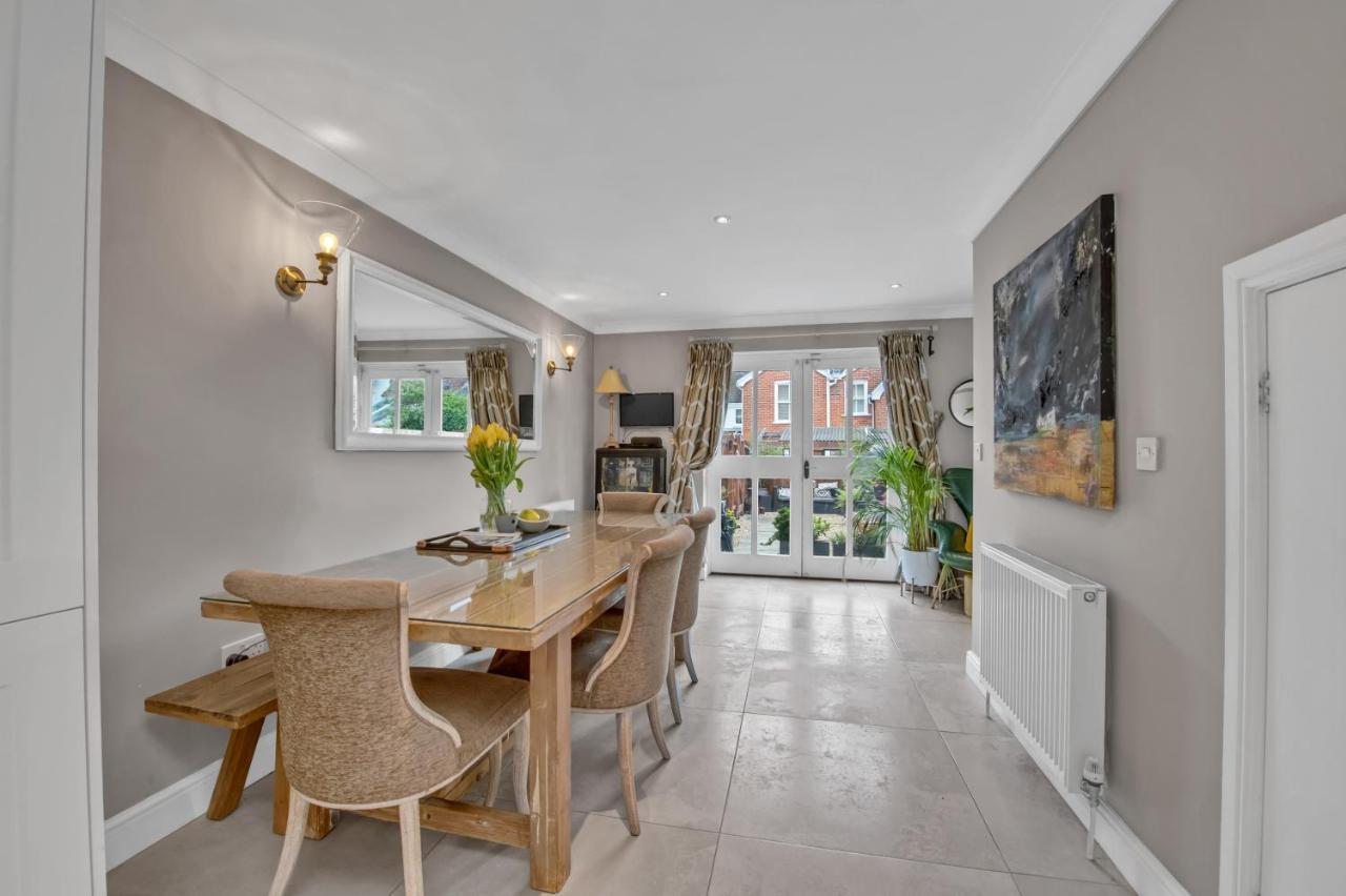 Stylish 3 Bedroom Townhouse For 5 Guests, Set In The Medieval Grid With Off Street Parking Bury St. Edmunds Екстер'єр фото