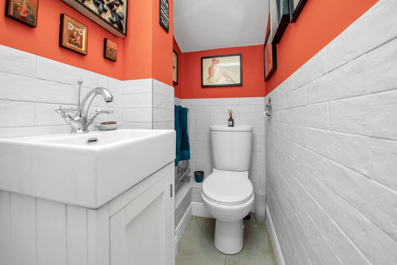 Stylish 3 Bedroom Townhouse For 5 Guests, Set In The Medieval Grid With Off Street Parking Bury St. Edmunds Екстер'єр фото