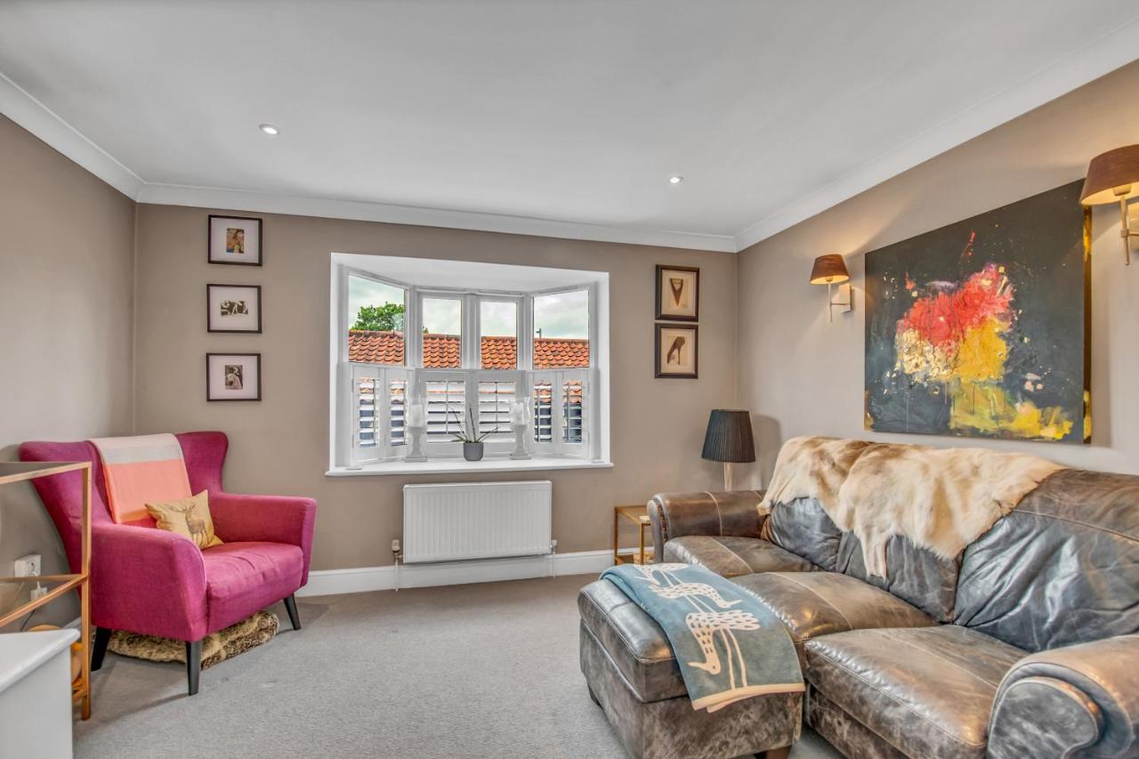 Stylish 3 Bedroom Townhouse For 5 Guests, Set In The Medieval Grid With Off Street Parking Bury St. Edmunds Екстер'єр фото