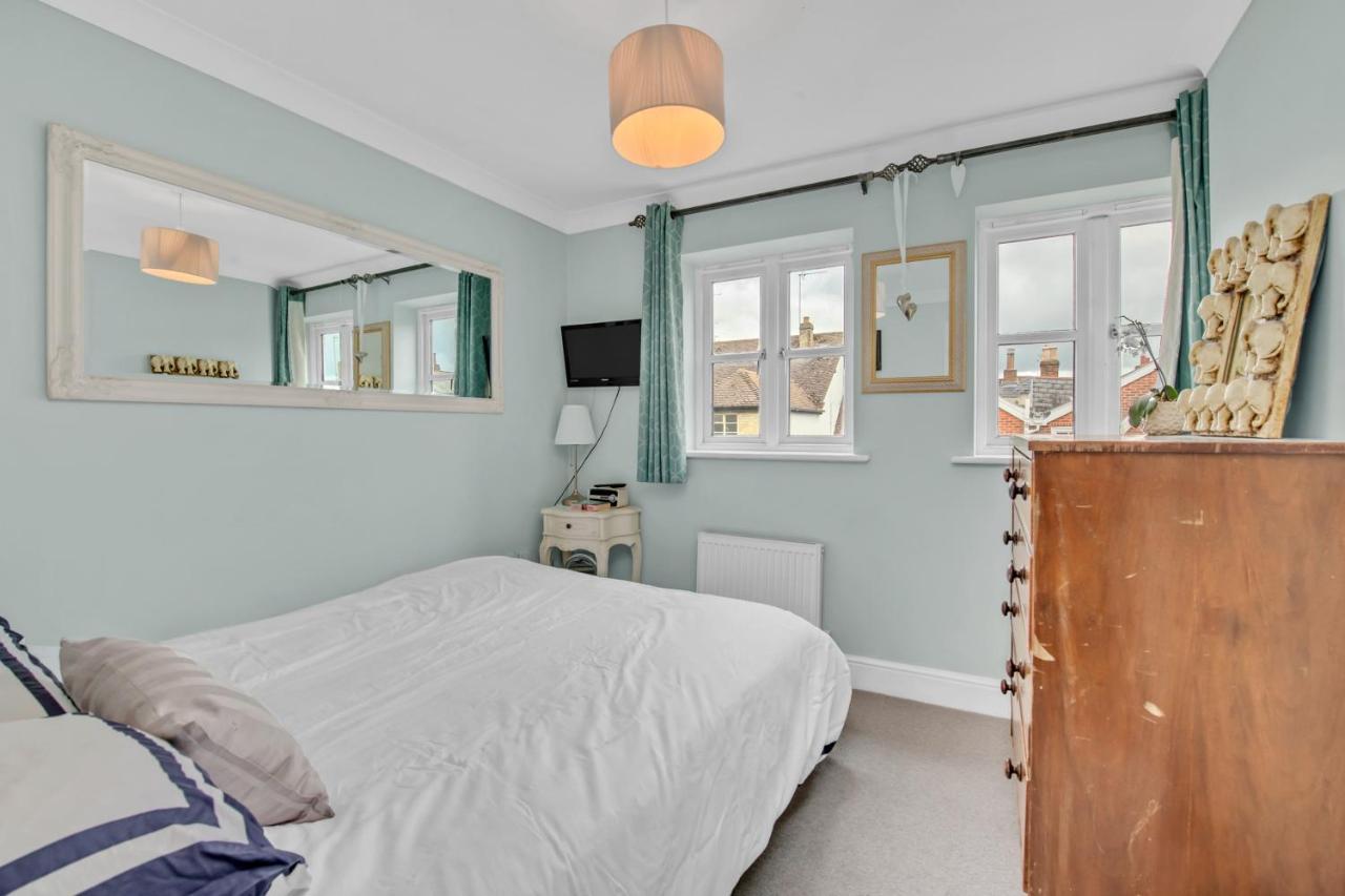 Stylish 3 Bedroom Townhouse For 5 Guests, Set In The Medieval Grid With Off Street Parking Bury St. Edmunds Екстер'єр фото